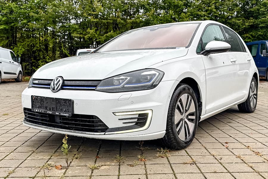 Elektroauto VW E-Golf 35,8kWh